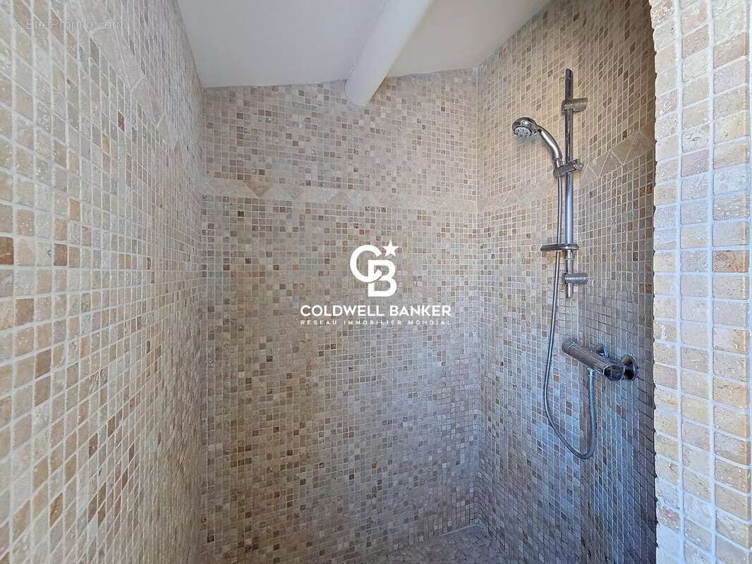 Belle Maison avec terrain et grande dépendance 180 m² aménageable de - photo 23