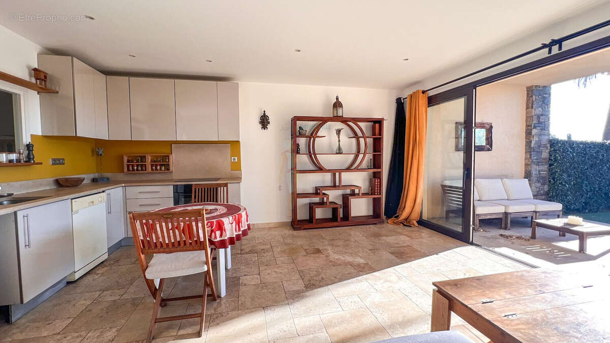 Appartement à LES ISSAMBRES