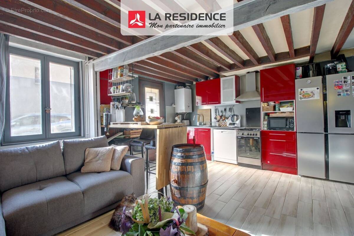 Maison à SAINT-ETIENNE-DU-ROUVRAY