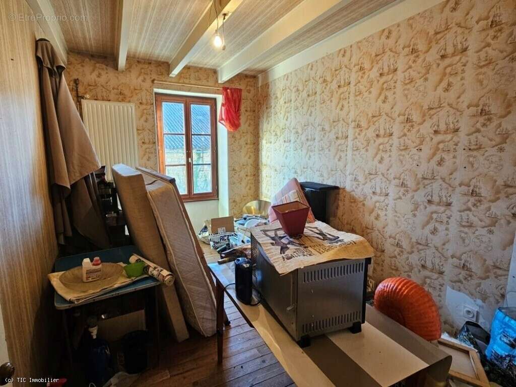 Maison à CHAMPAGNE-MOUTON