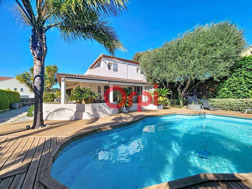 Maison à SIX-FOURS-LES-PLAGES