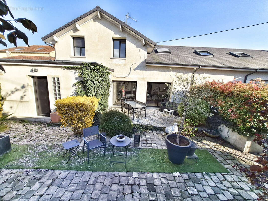 Maison Taverny 7 pièce(s) 204 m2 - photo 17