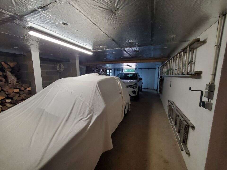 Maison à SAINT-QUENTIN-EN-MAUGES