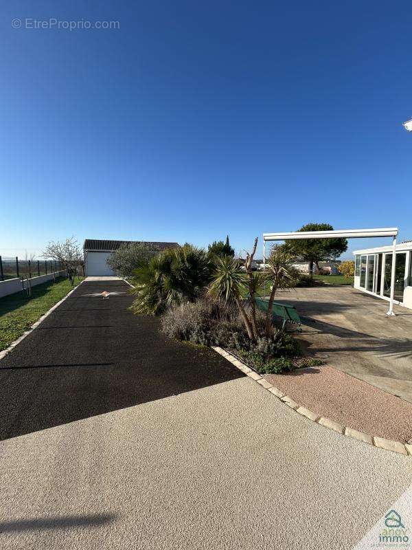 Maison à CHAMPMILLON