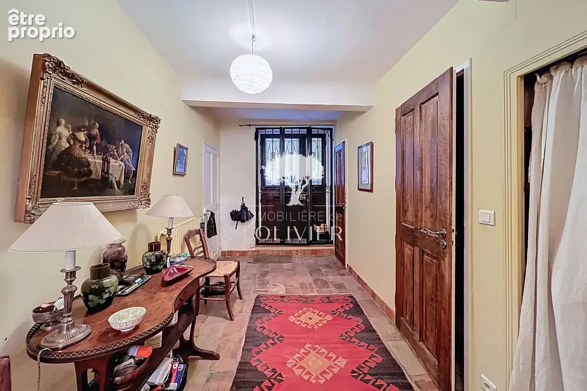 Maison 10 pièces 250 m² à vendre à Saignon (84400) - photo 2