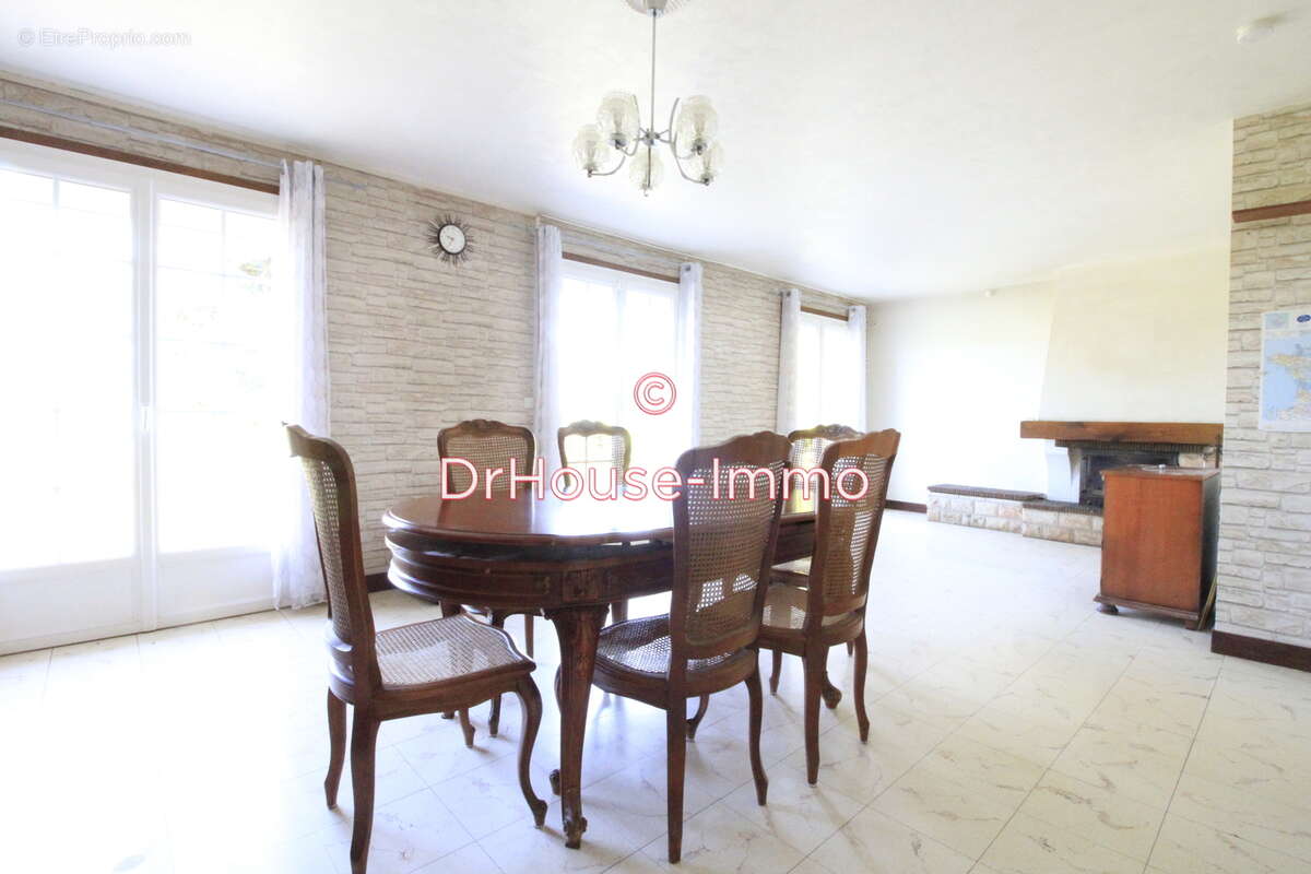 Maison à LA SAUSSAYE