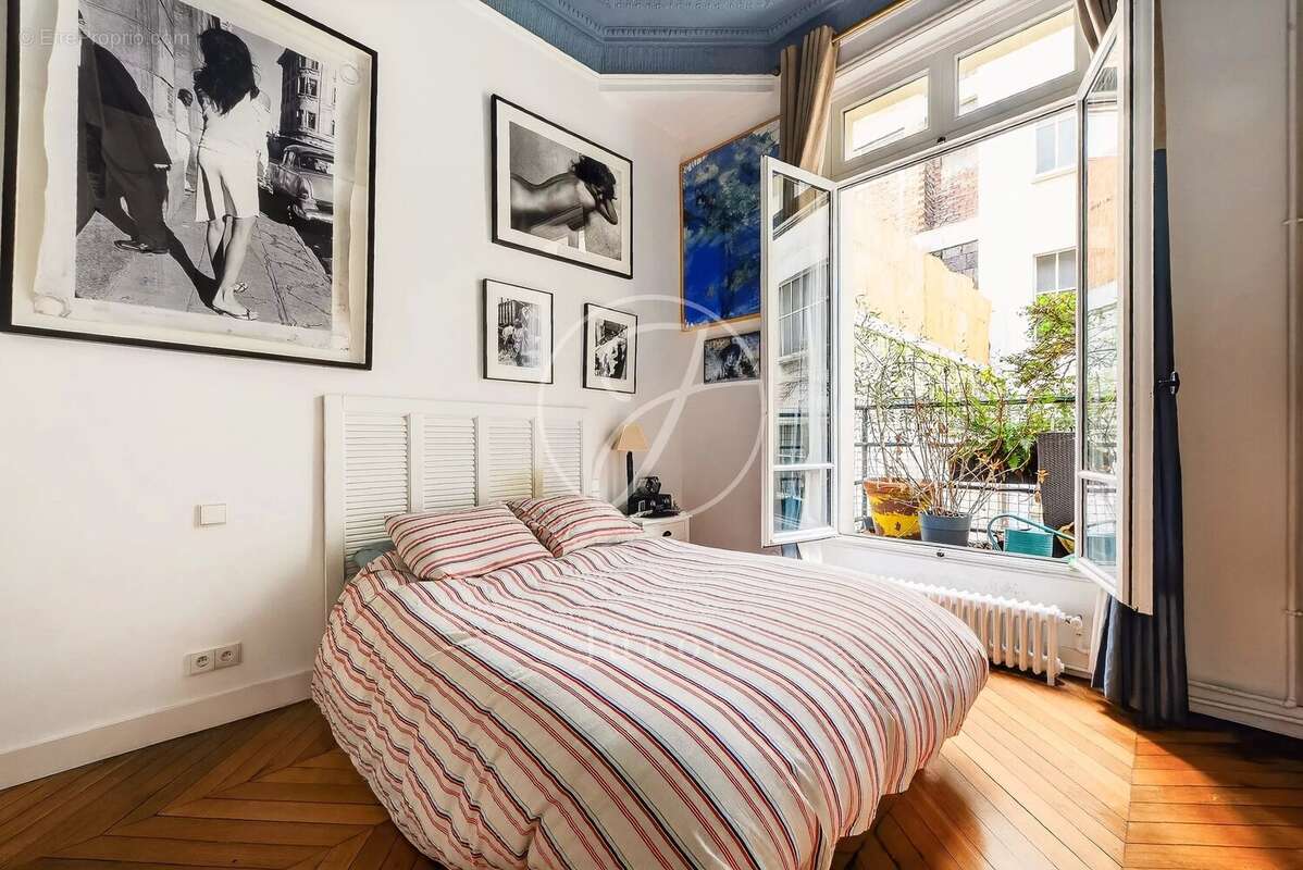 Appartement à PARIS-9E