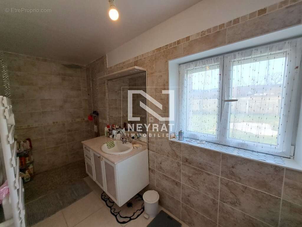 Maison 103 m² à Barnay  - photo 5