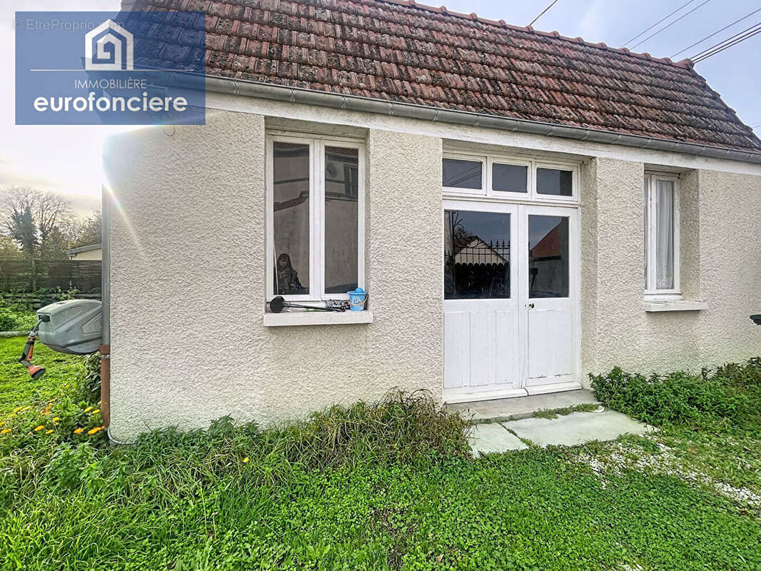 Maison à LES GRANDES-CHAPELLES