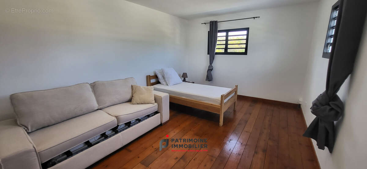 Appartement à LE MOULE