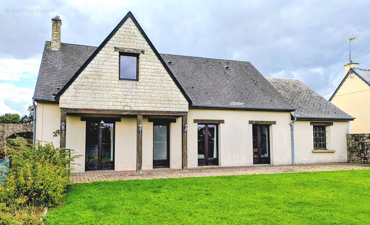 Maison à RAUVILLE-LA-PLACE