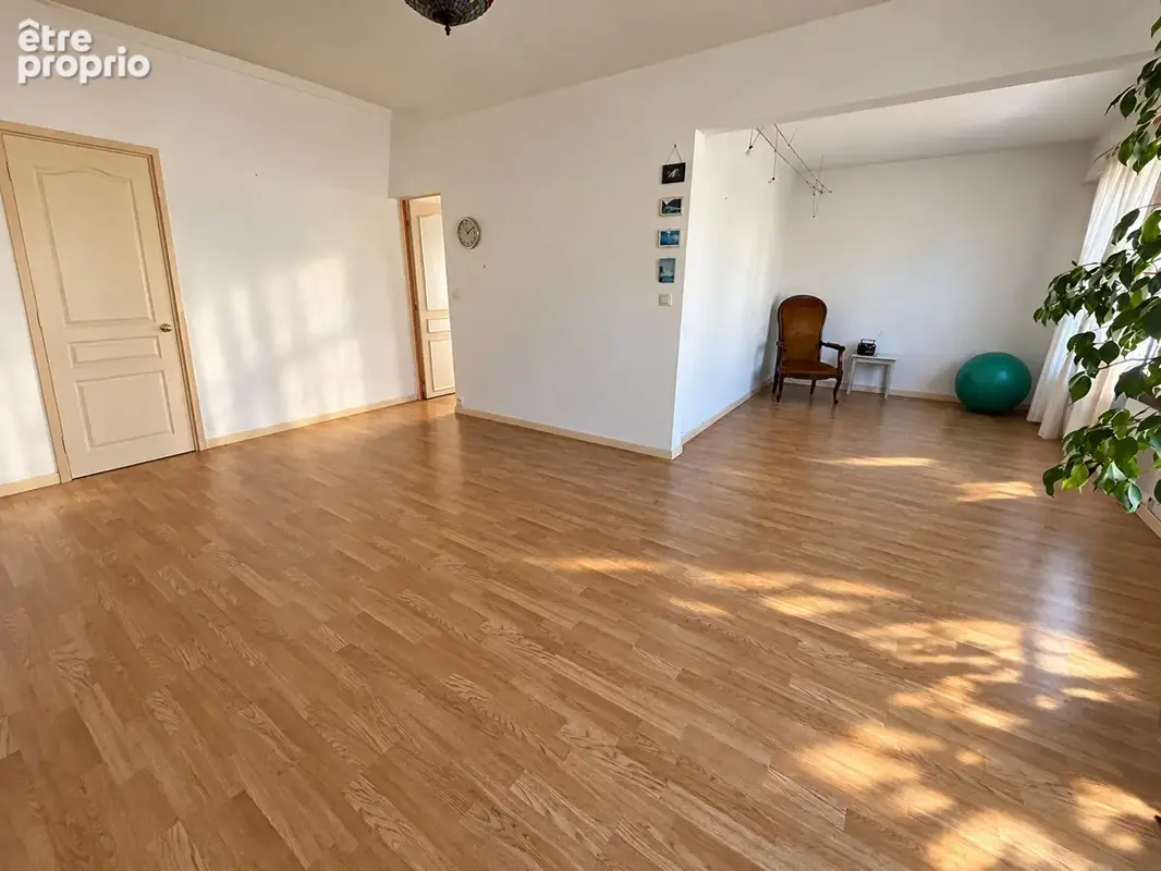Merignac/Saint-Augustin - Appartement T4 92 m² avec loggia et balcon - photo 2