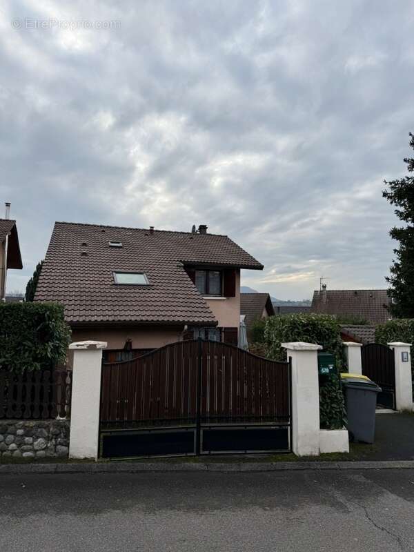 Maison à CRANVES-SALES