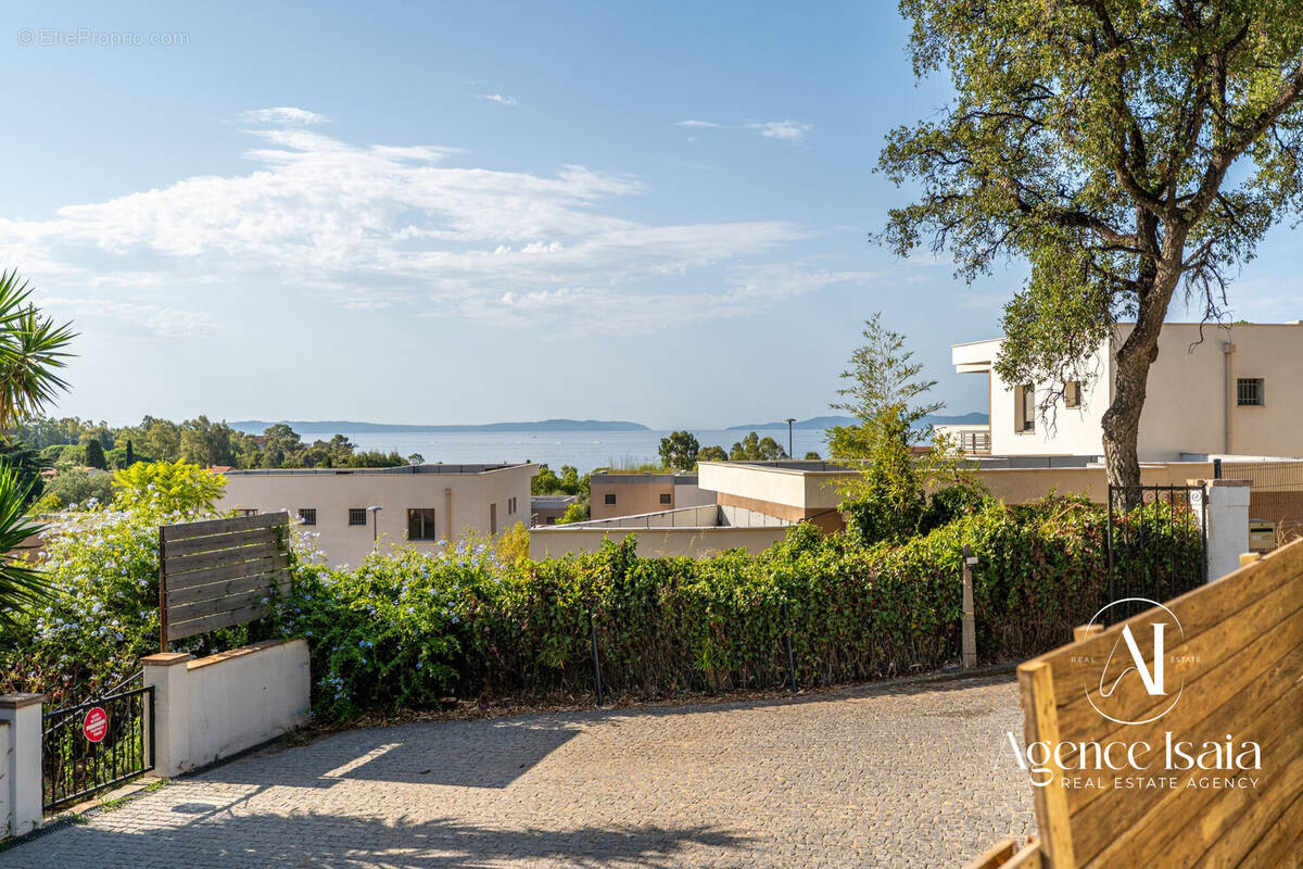Maison 3 pièces 52 m² · à Le Lavandou · 52,1 m² · 380 000 €