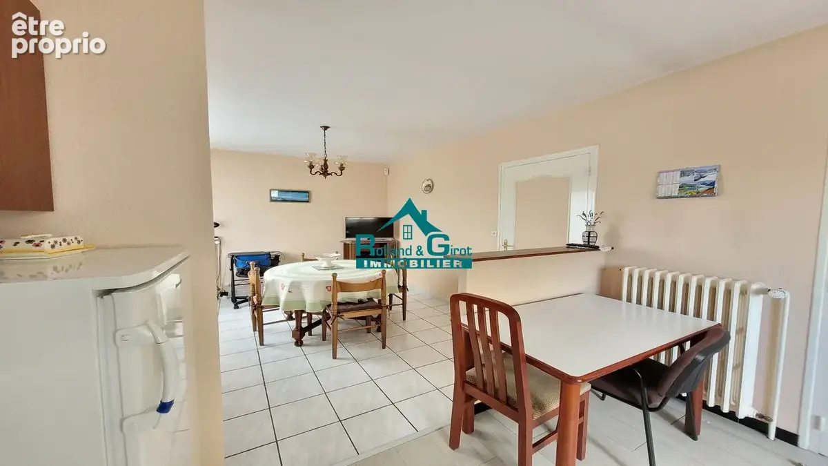 Belle petite maison familiale en centre ville de Noyal Sur Vilaine - photo 6