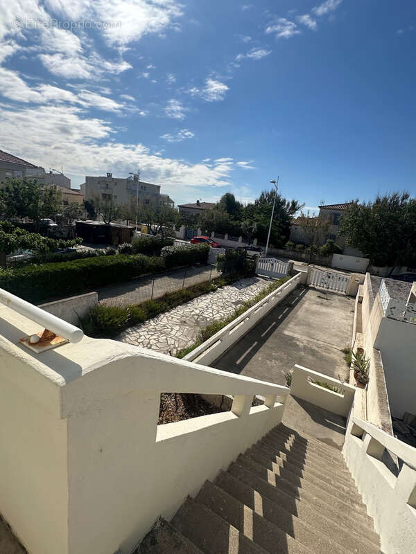 Appartement à MAUGUIO