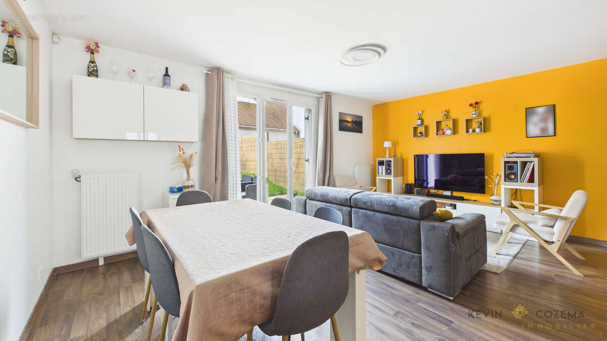 Maison à SAINT-PIERRE-DU-PERRAY