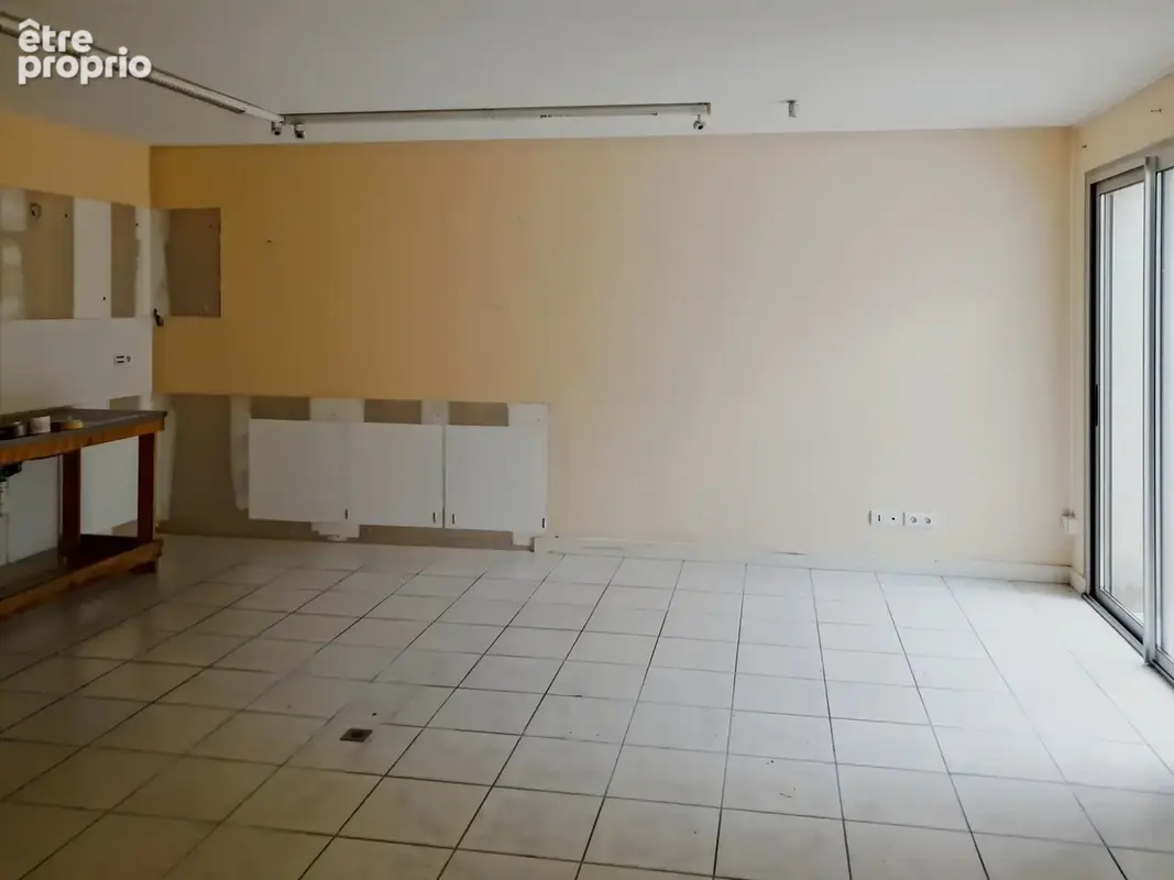 Local/bureau à vendre  (79) - photo 2