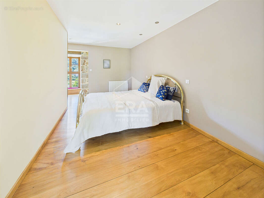 Demeure de Prestige 343m² à boisse-penchot - photo 10