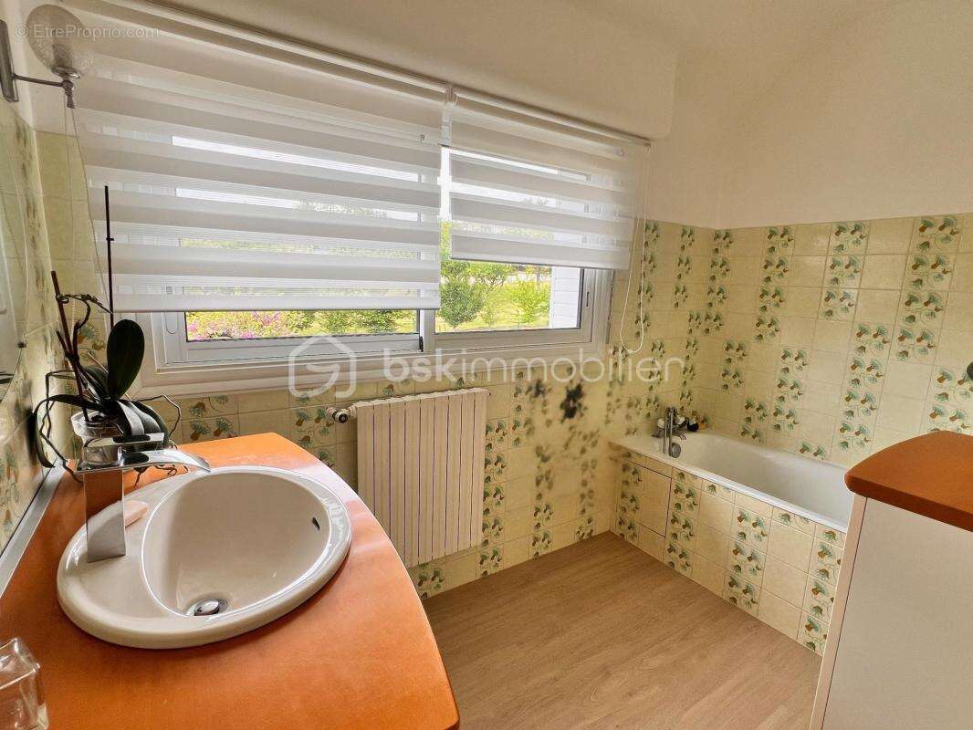 Elégante propriété avec vie de plain-pied - photo 12