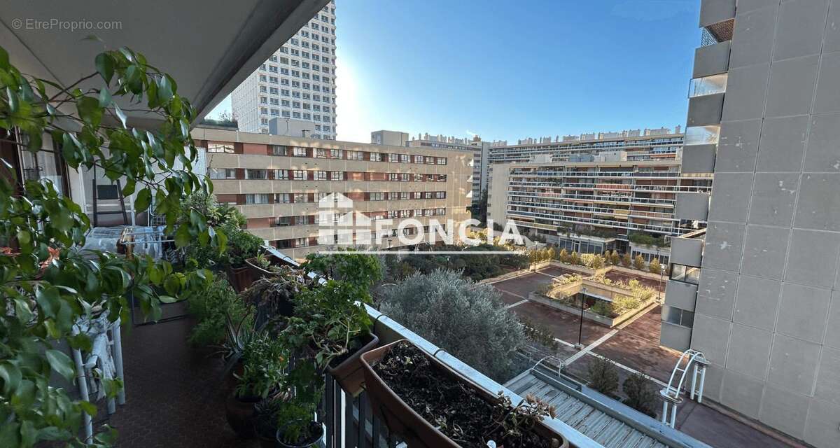 Appartement à MARSEILLE-6E