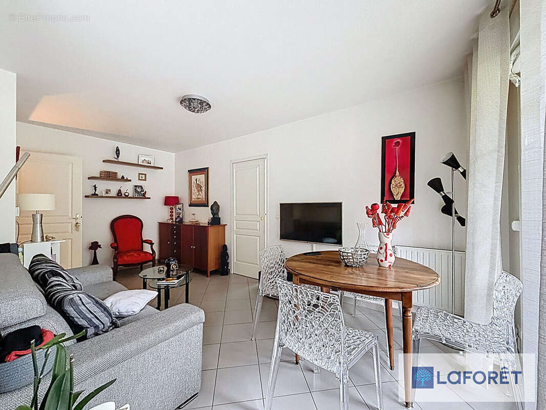 Appartement à LE PLESSIS-TREVISE