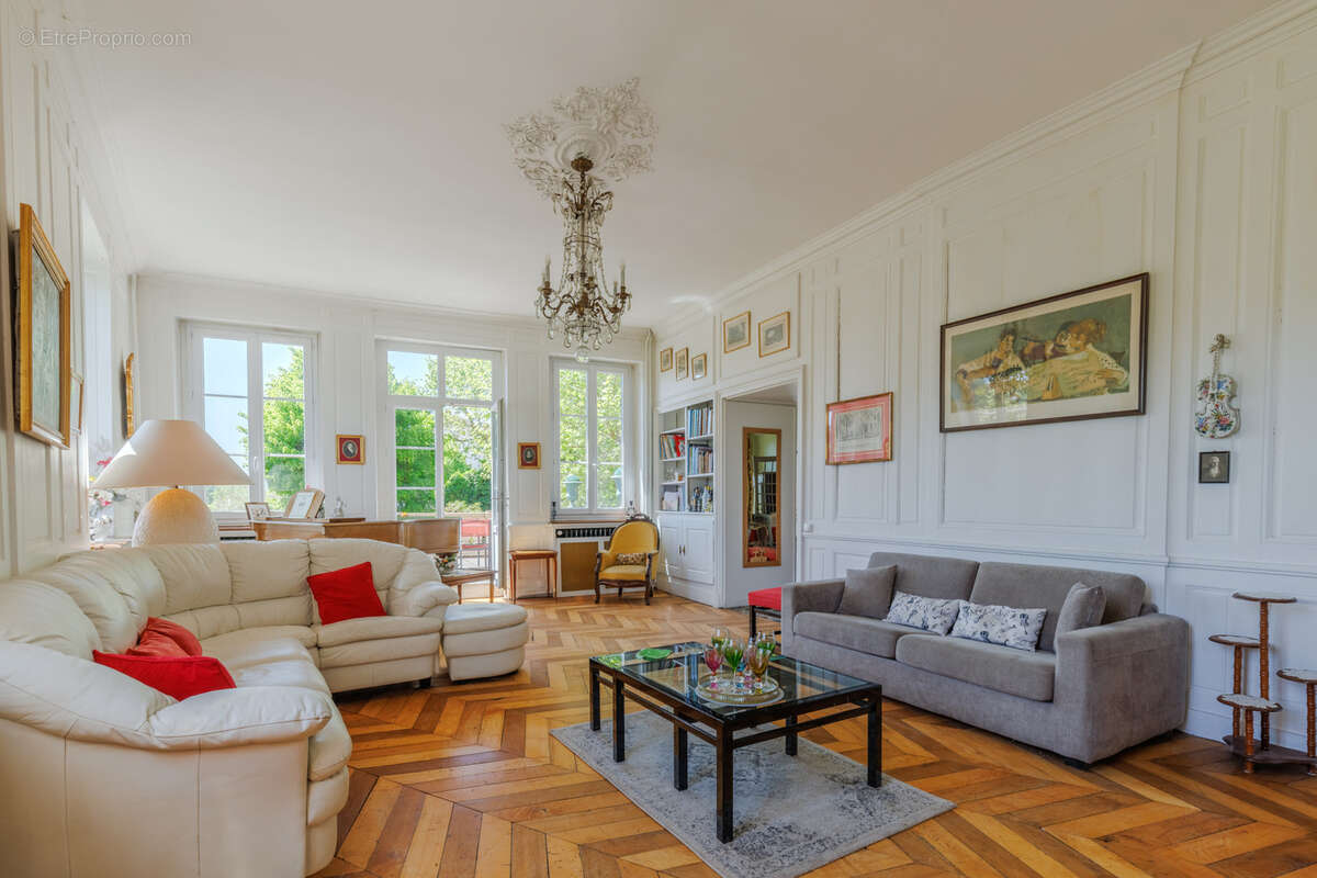 Maison à LYON-9E