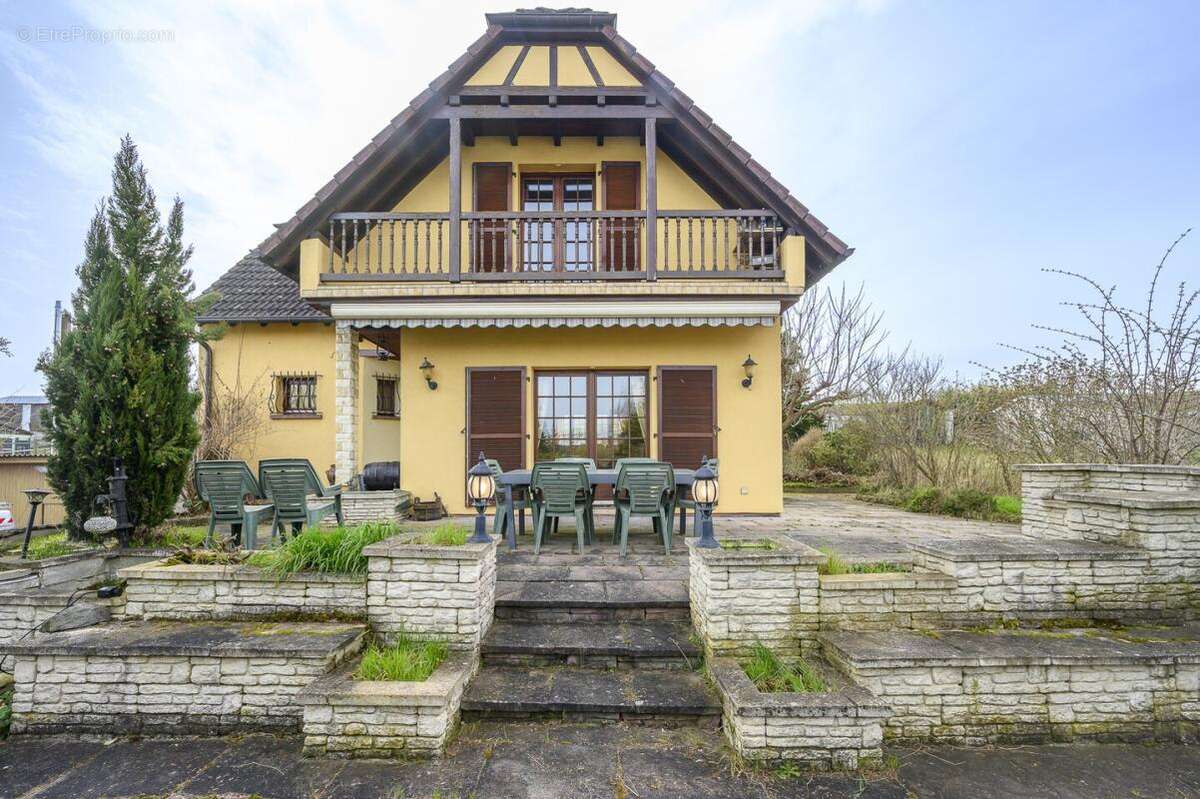 Maison à NEUGARTHEIM-ITTLENHEIM