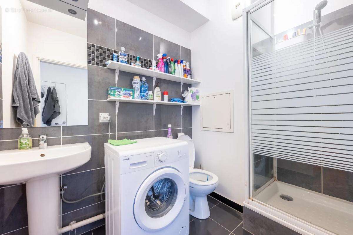 Appartement à PARIS-19E