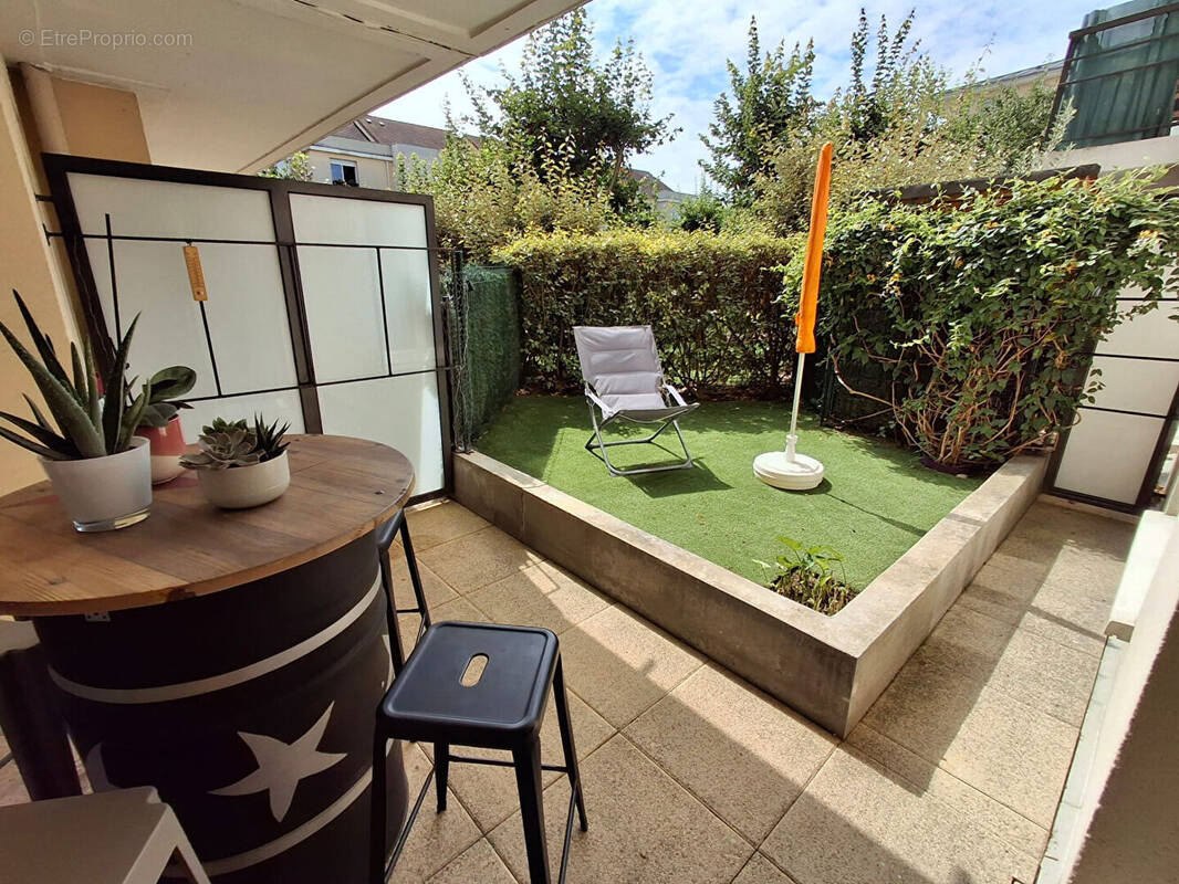 Appartement à LE BLANC-MESNIL