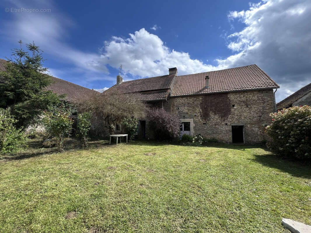 Maison à ECUTIGNY