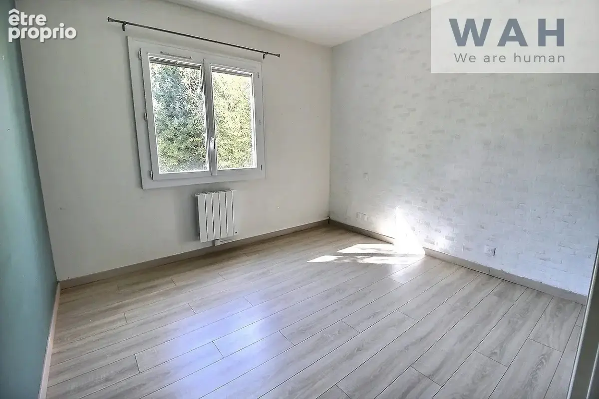 Vente maison 5 pièces beau jardin 34190 cazilhac. - photo 11