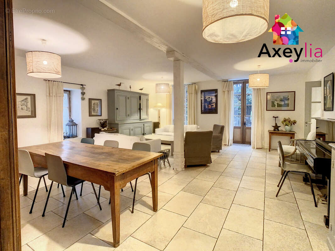 Maison à SAINT-HAON-LE-CHATEL