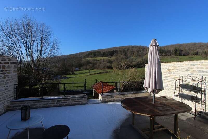 Maison à GISSEY-SUR-OUCHE