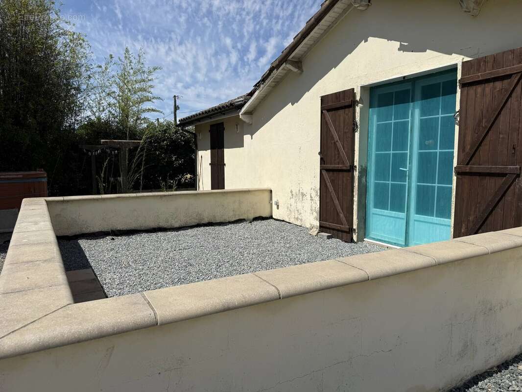 Maison à LE BUSSEAU