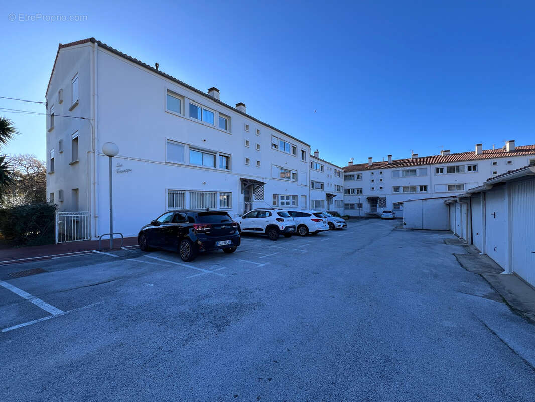 Appartement à SIX-FOURS-LES-PLAGES
