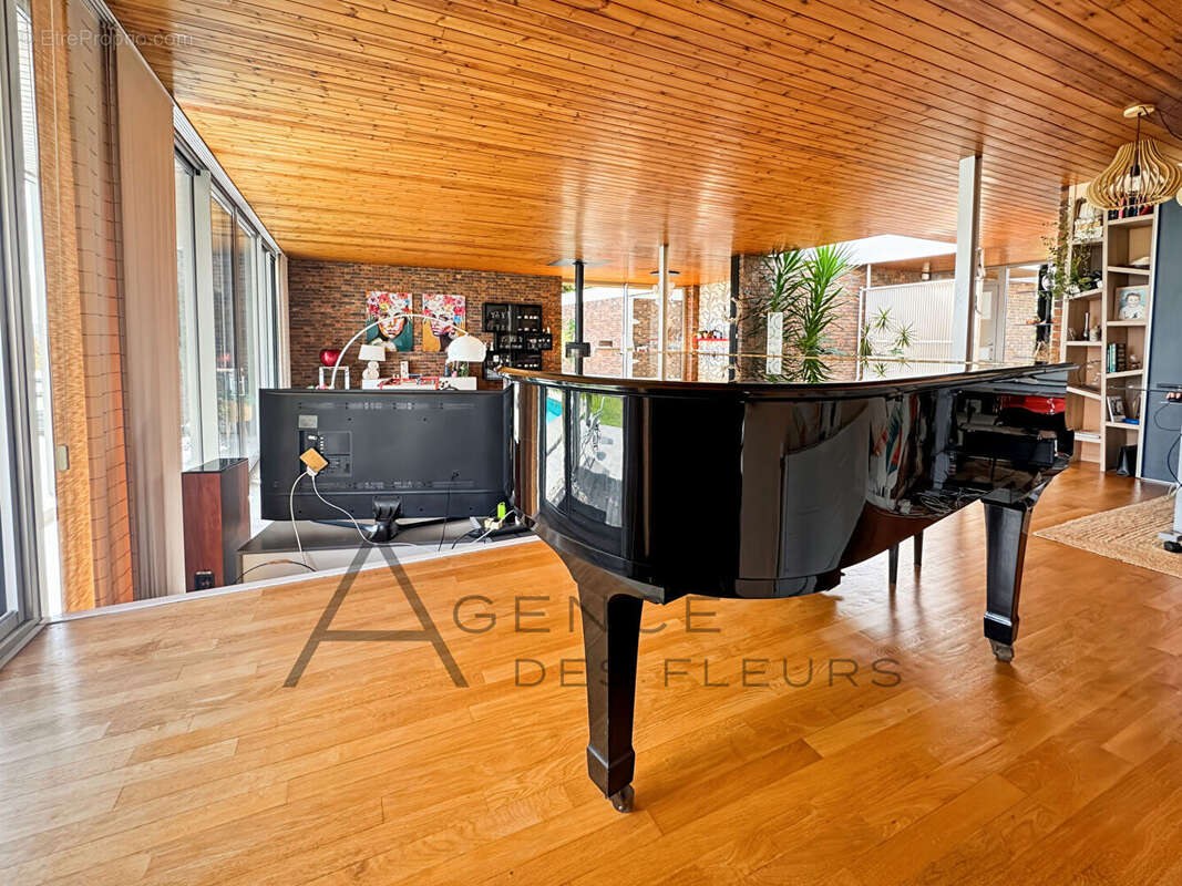 Maison à TOURVILLE-LA-RIVIERE