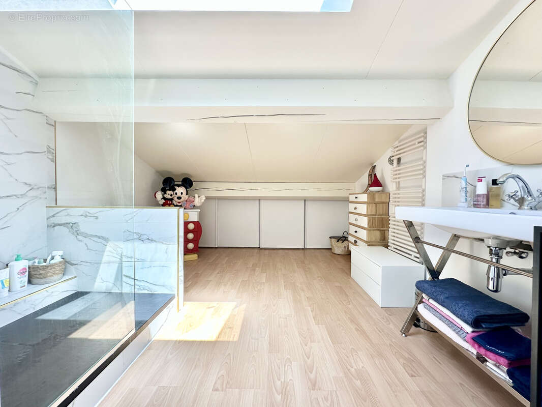 Appartement à ROQUEBRUNE-CAP-MARTIN