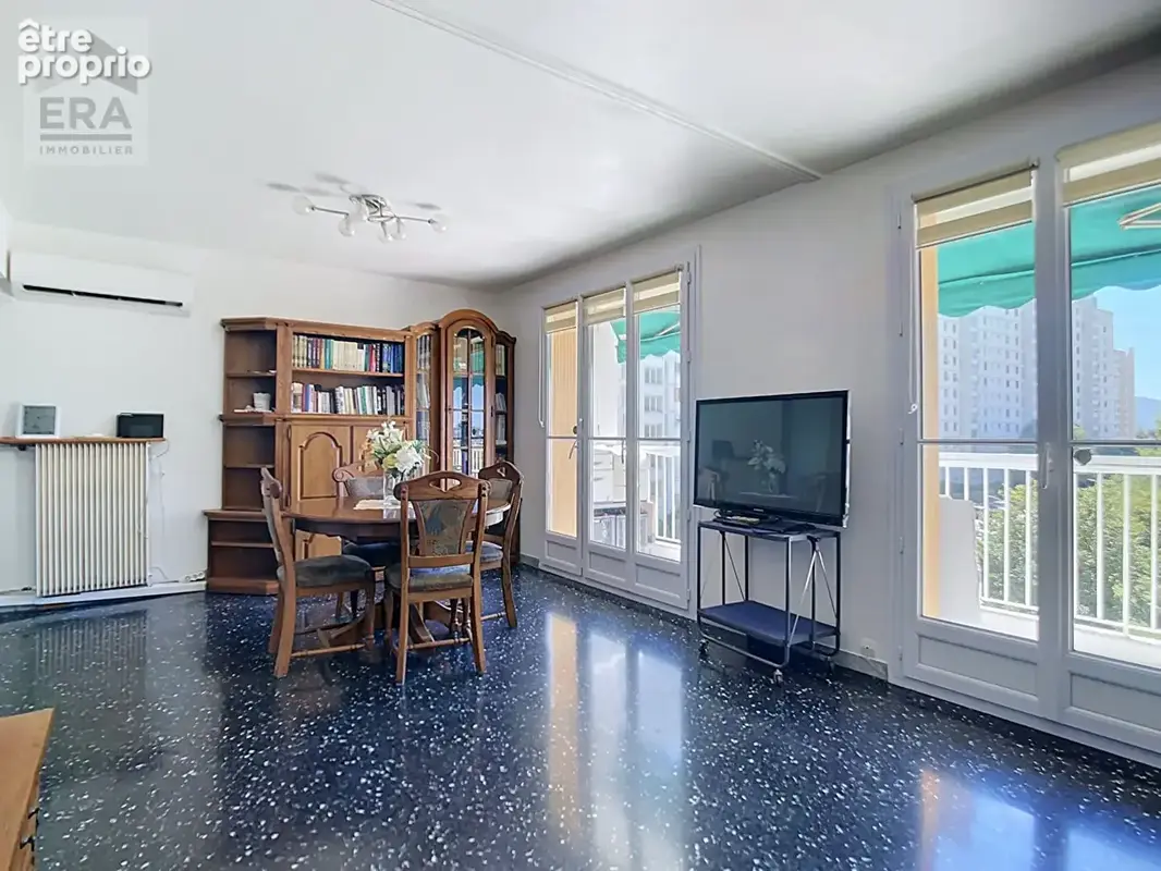 Appartement 4 pièces à vendre à Marseille - Saint-Tronc avec vue dégagée - photo 4