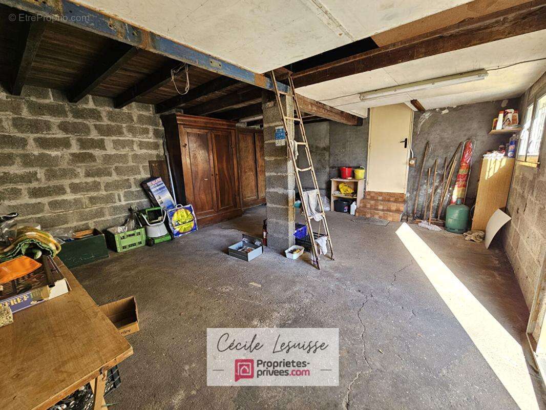 Maison proche du centre-ville avec grand terrain - photo 12
