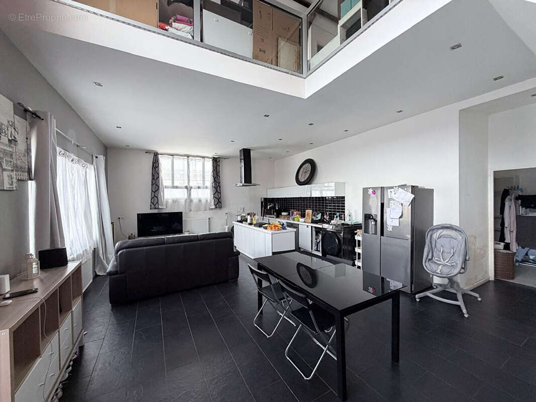 LOFT ATYPIQUE 117 m² Centre-ville Champigny - photo 8