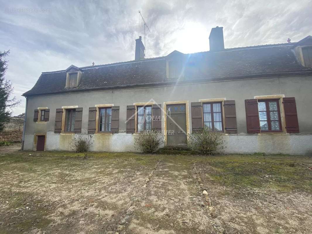 Maison à PIERREFITTE-SUR-LOIRE