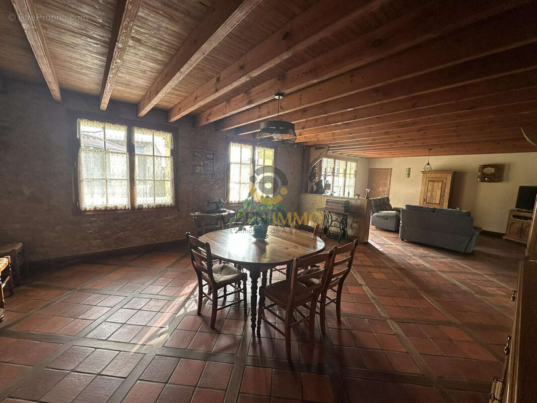 Maison à AIRVAULT