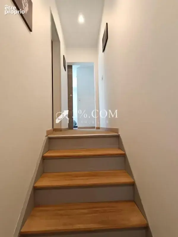 Maison de 76m2 renovee avec garage et place de stationnement - photo 6