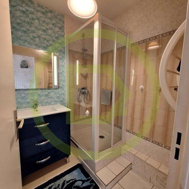 Appartement à BEAUCHAMP