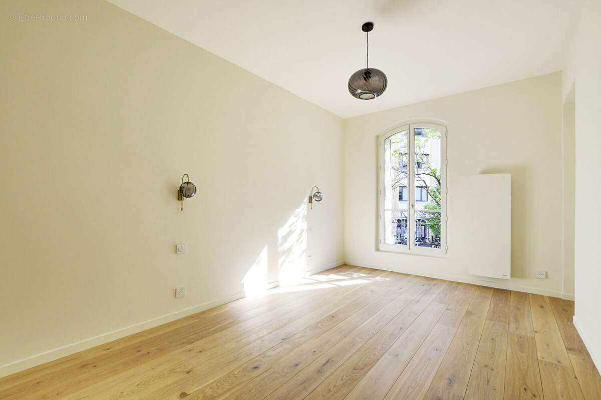 Appartement à PARIS-10E