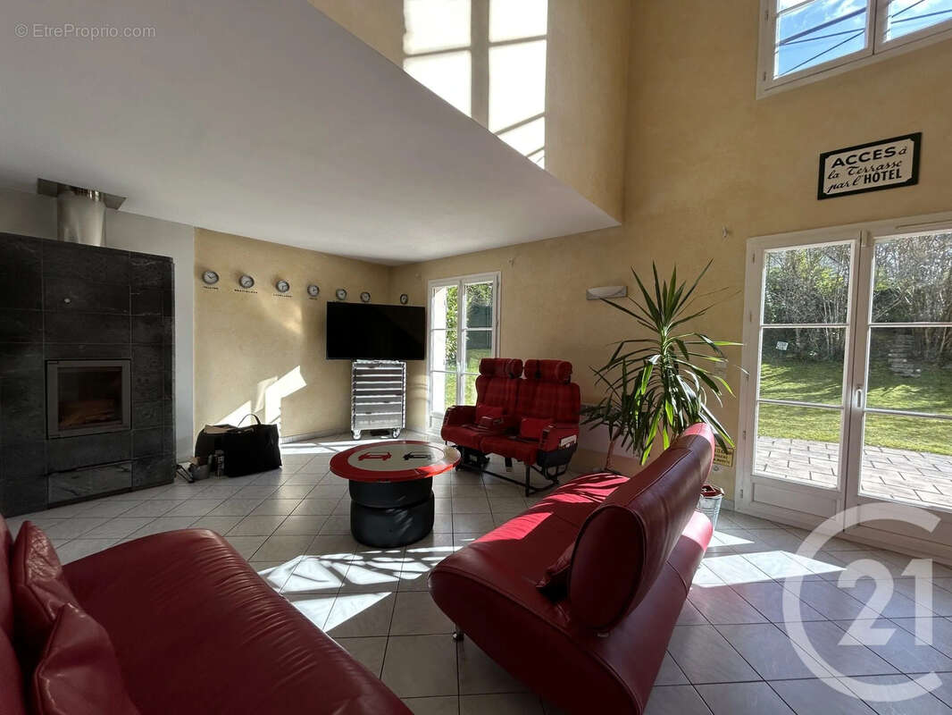 Maison à VULAINES-SUR-SEINE