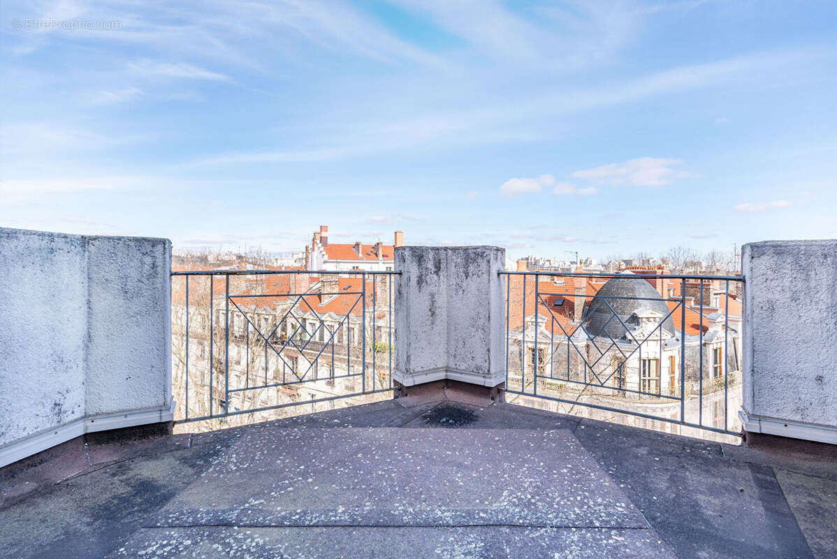Appartement à LYON-6E