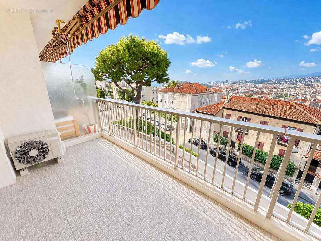   - Appartement à NICE