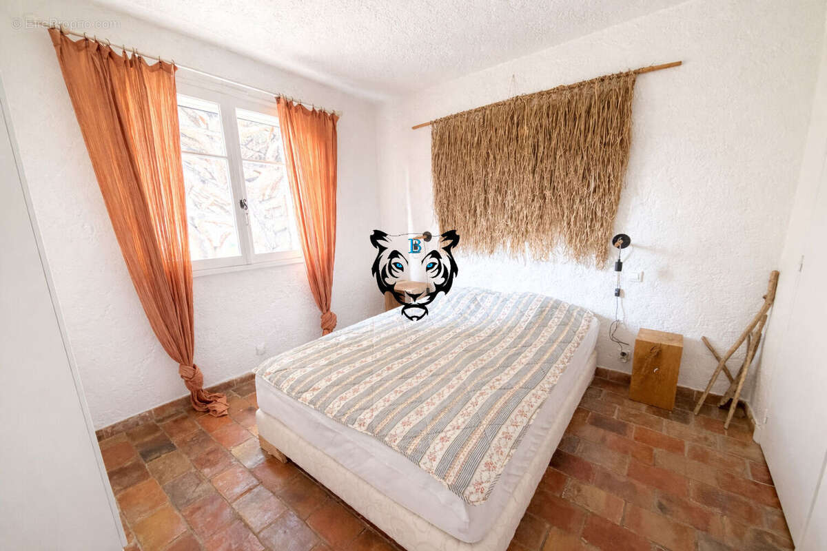 Appartement à LES ISSAMBRES